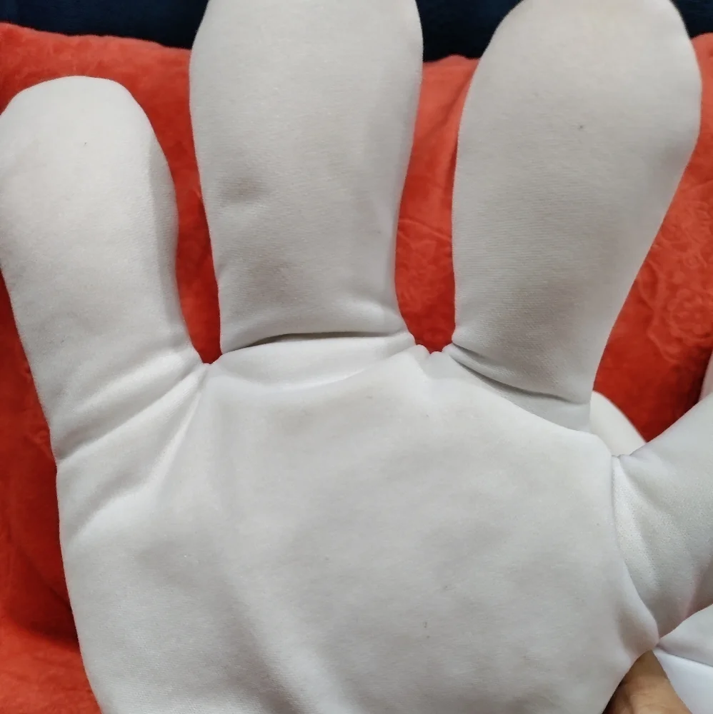 Disney Parks Mickey Mouse white puffy gloves